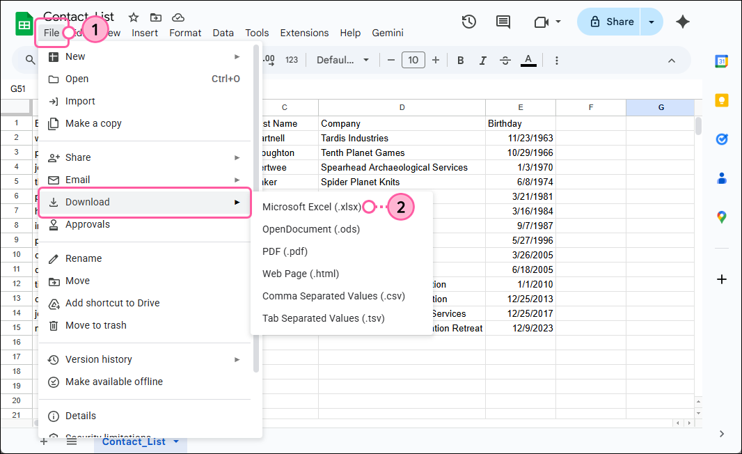 Feuille Google Sheets avec l’onglet File (Fichier) sélectionné, l’option Download (Télécharger) sélectionnée et l’option Microsoft Excel (.xlsx) sélectionnée