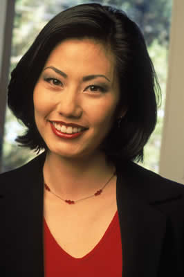 asian professinal woman headshot