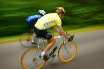 bicylists blurred 